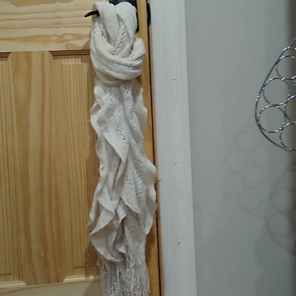 Justice multiway Scarf